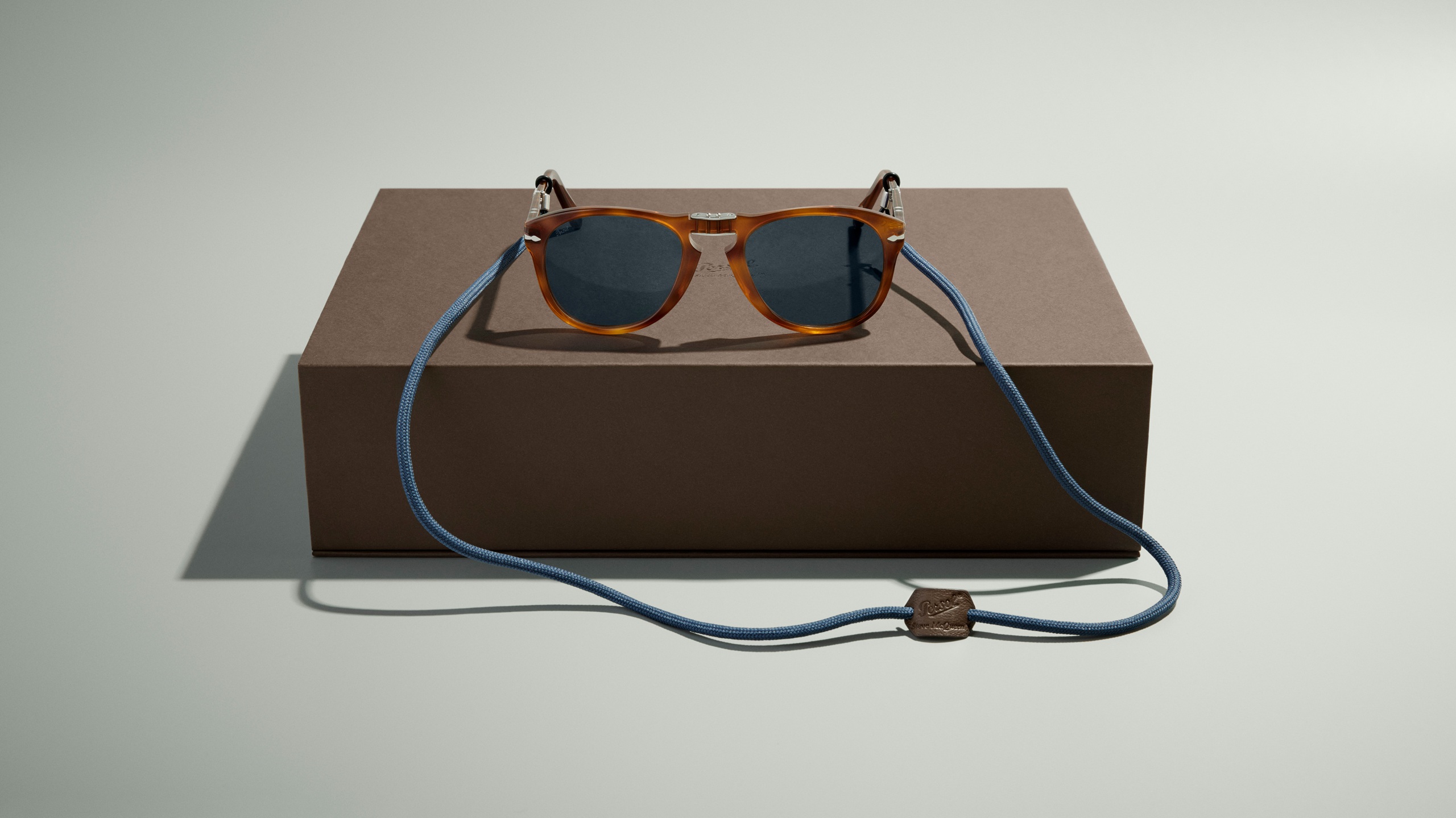 Main article image: Image of persol sunglasses displayed on box