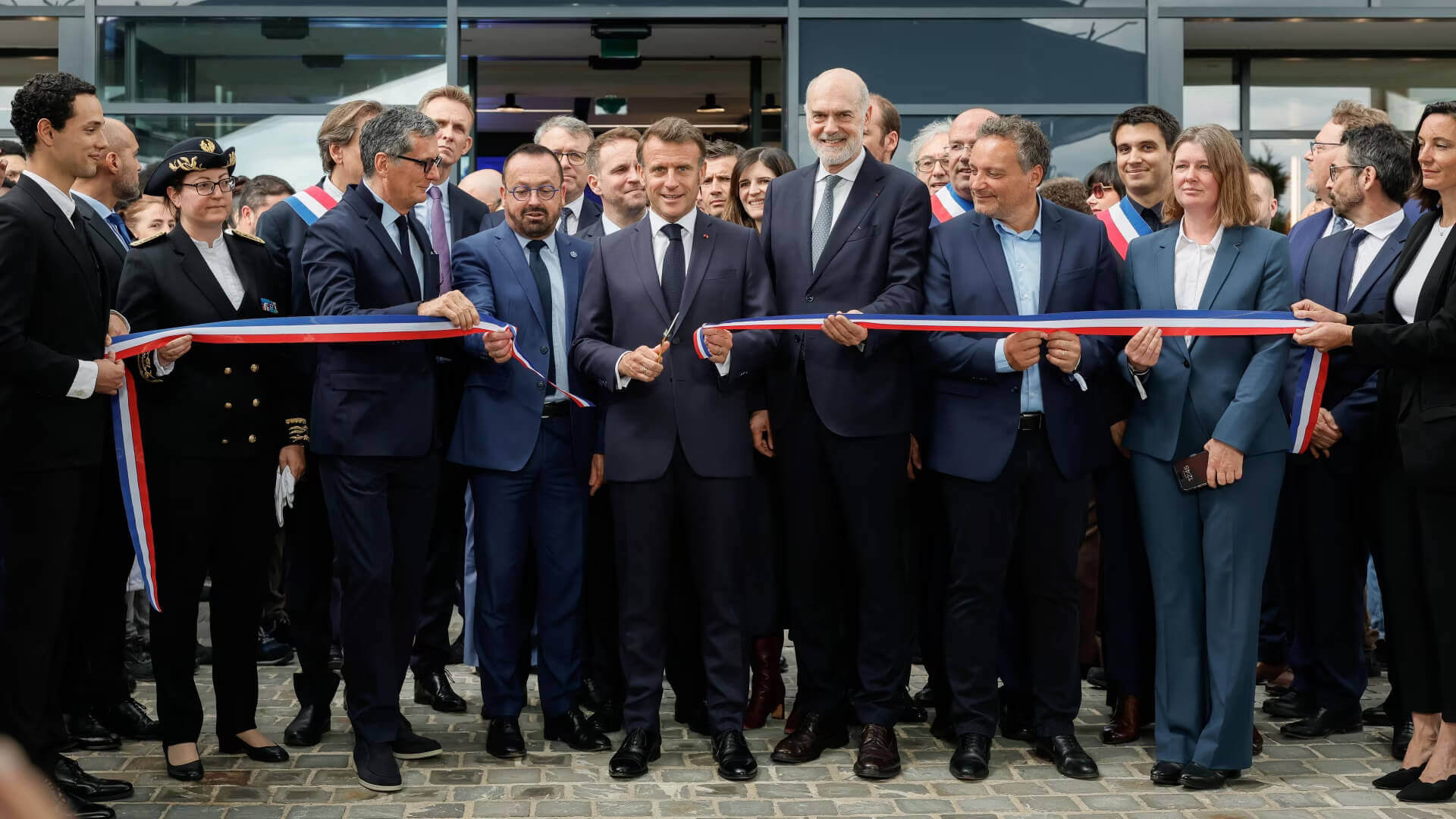 Image of President Emmanuel Macron Inaugurating EssilorLuxottica’s Excellence Laboratory in France