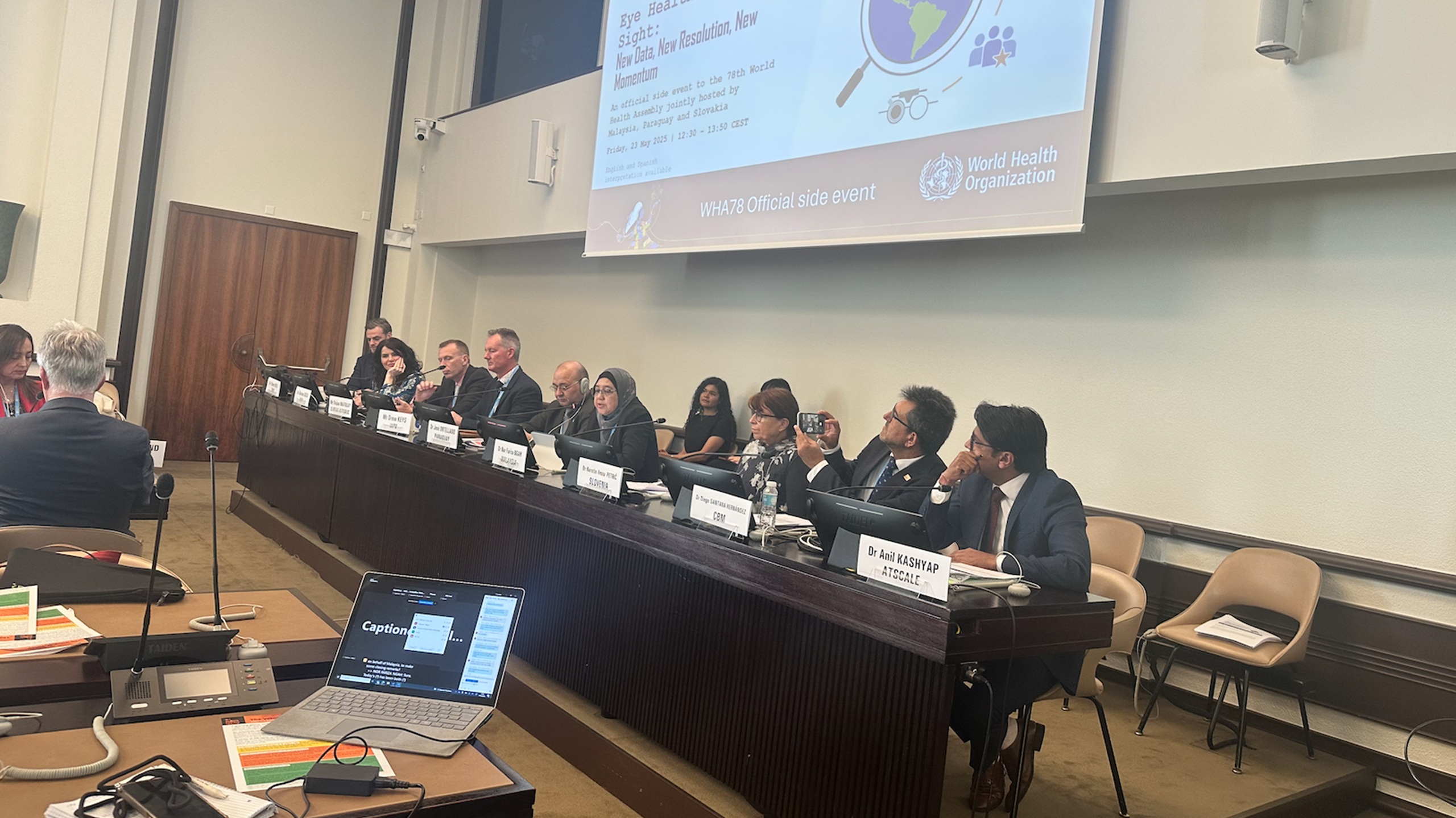 Image de l'évènement de l'Assemblée mondiale de la santé sur le thème "La santé oculaire à l'horizon 2030 : Nouvelles données, nouvelle résolution, nouvel élan", organisé conjointement par l'IAPB, le Paraguay, la Slovaquie, la Malaisie et le CBM.