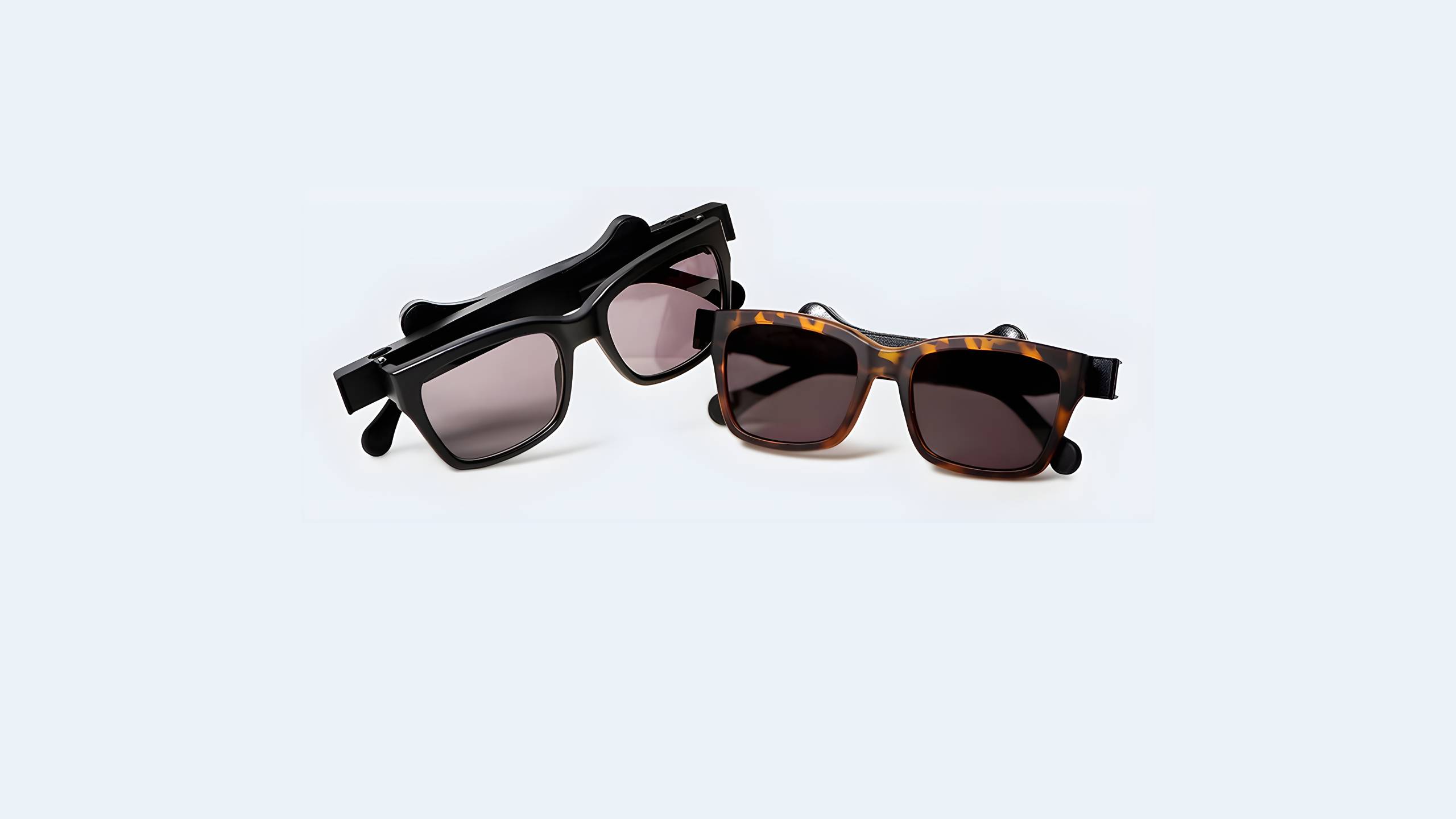 Main article image: Image of two Tami eyewear in different colours