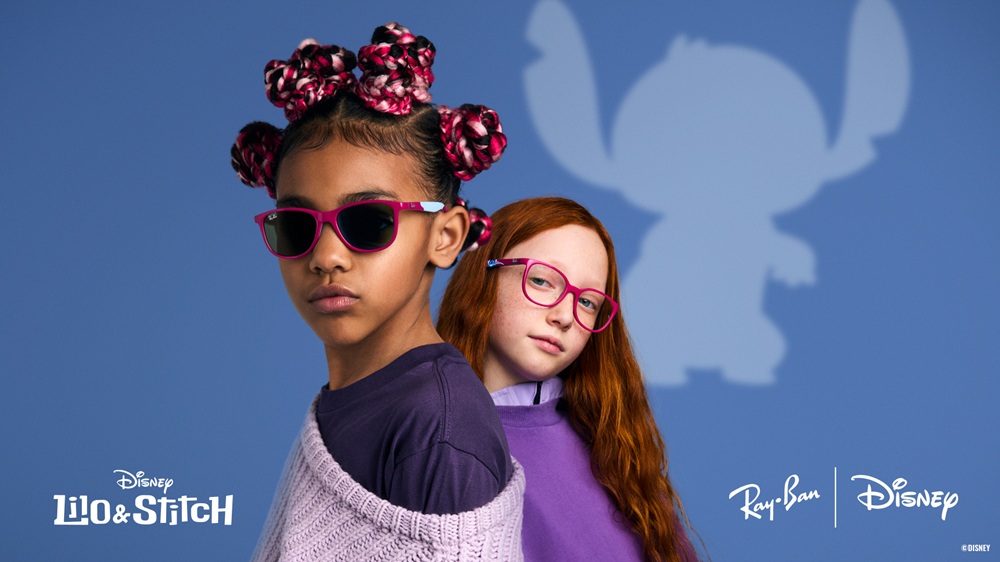 Image de deux enfants portant des lunettes ray-ban