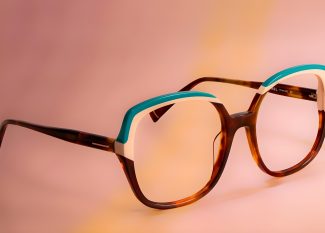 Main article image: image of eyewear model MOREL Noemie