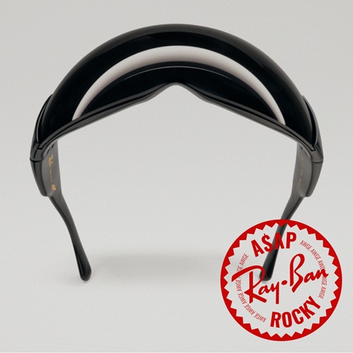 Vue de face des lunettes de soleil noires Ray-Ban Ultra Wrap montrant la silhouette enveloppante et le design à verres larges avec la marque A$AP Rocky Ray-Ban