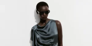 Image d'une femme portant des lunettes de soleil Victoria Beckham