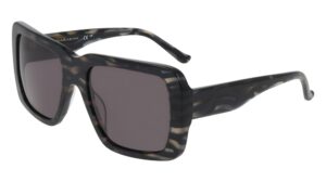 Lunettes de soleil Donna Karan surdimensionnées de forme carrée en motif écaille de tortue foncé avec verres gris, montrées en vue trois-quarts sur fond blanc