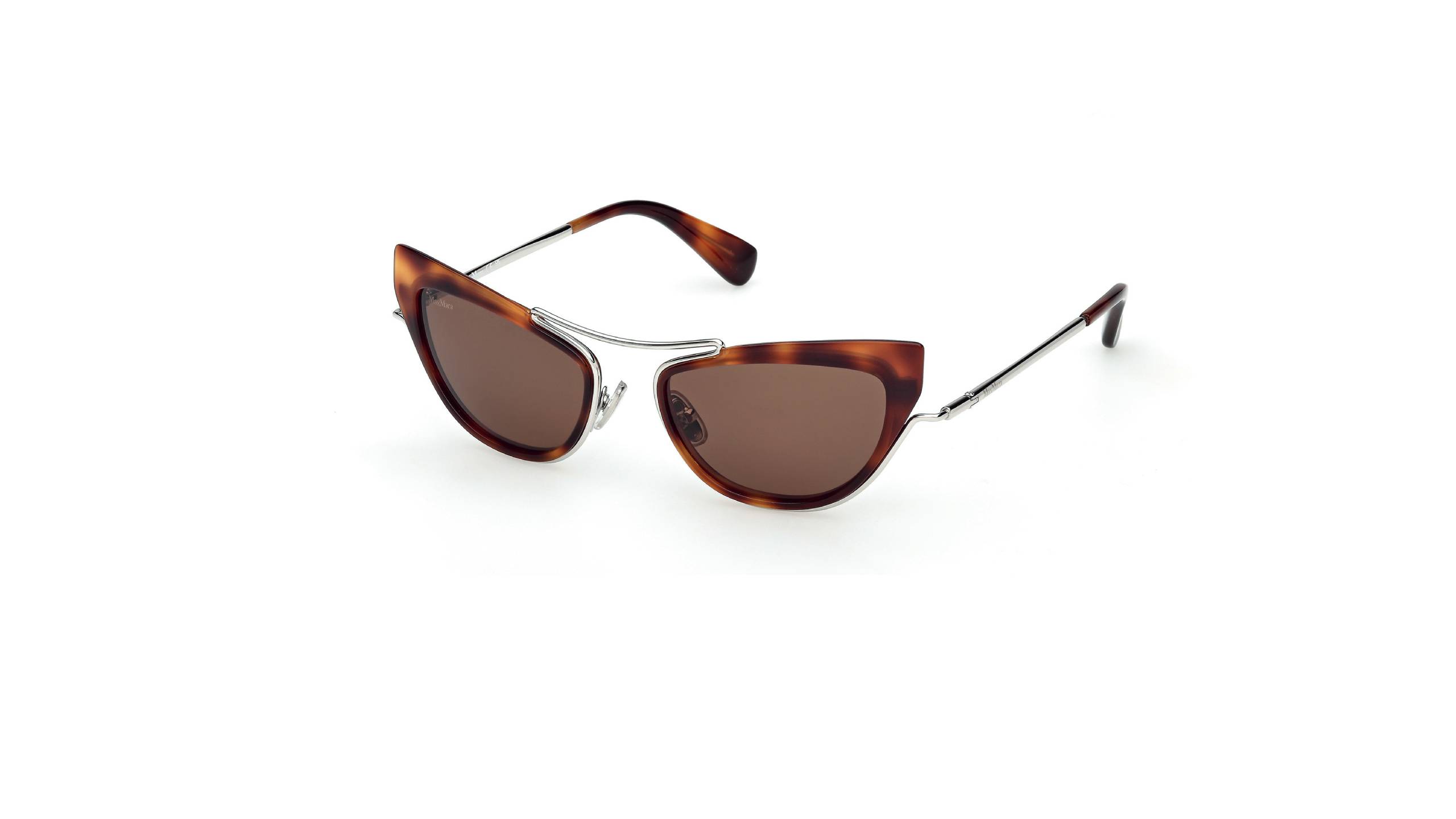 Lunettes de soleil Max Mara MM0169 en acétate rouge bordeaux avec monture rectangulaire géométrique audacieuse, présentant le détail signature Maxim de la marque sur le pont et incarnant l'esthétique de forte personnalité de Lee Miller.