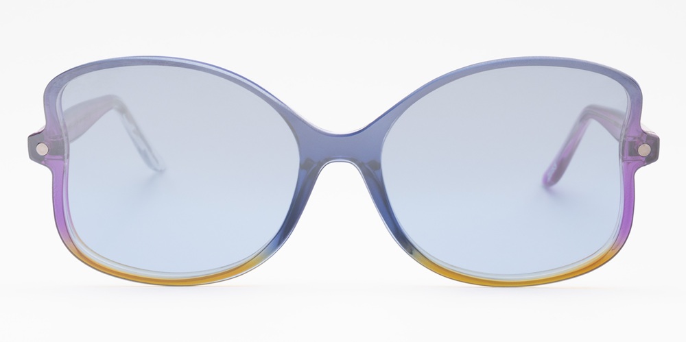 Lunettes de soleil SNOB Milano Butterfly avec clip magnétique dans le coloris C06 "foulard" présentant un dégradé bleu, fuchsia et jaune