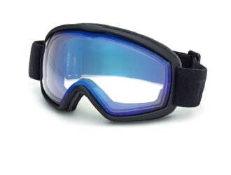 Vue de trois-quarts du masque de ski sphérique TOM FORD FT1321 avec une monture noire et des verres miroirs bleus