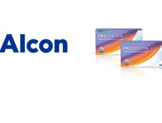 Logo Alcon avec emballages de lentilles cornéennes PRECISION7 pour astigmatisme
