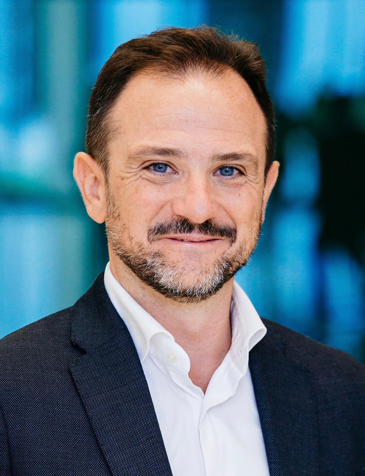 Photo professionnelle de Fabio Carta, Directeur des Affaires Professionnelles chez SightGlass Vision