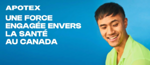 Identité visuelle d'Apotex montrant un jeune homme souriant vêtu d'une chemise vert citron sur un fond bleu vif. À sa gauche, le nom 'APOTEX' figure en lettres blanches grasses au-dessus du slogan 'UNE FORCE ENGAGÉE ENVERS LA SANTÉ AU CANADA'.