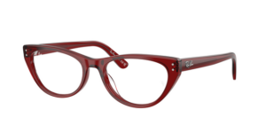 Ray-Ban RX5449D coloris 8464 — montures optiques œil-de-chat en acétate rouge profond translucide, issues de la collection Asian Design, avec un pont bas et des rivets iconiques