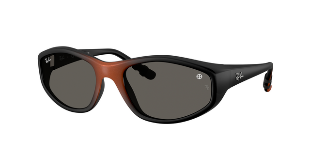 Lunettes de soleil enveloppantes Ray-Ban MARVEL Deadpool 0RB2228 noir mat avec dégradé métallique rouge et logo Deadpool sur le verre
